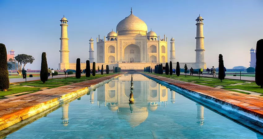 Taj Mahal With Mathura Package - AG09